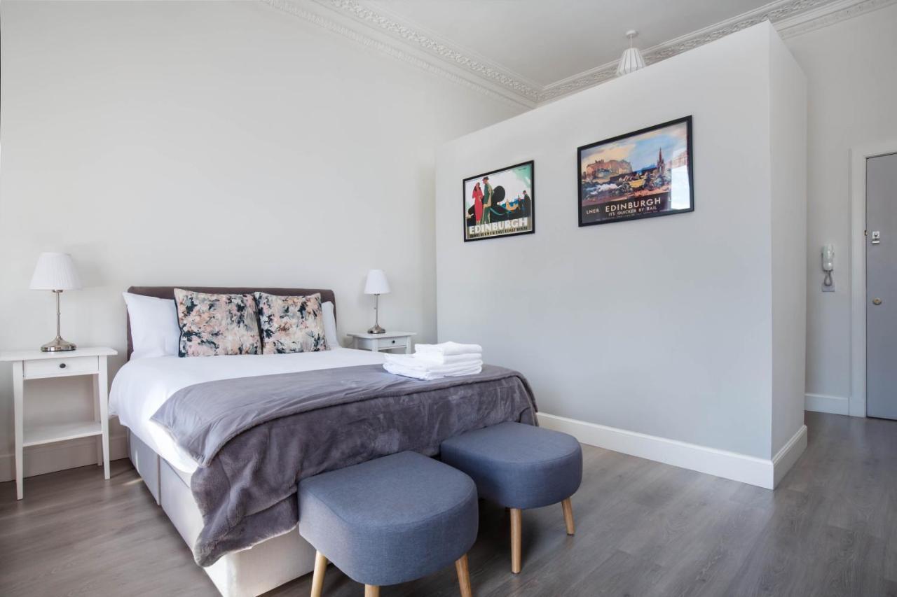 Modern Studio Apartment In Prime Central Location เอดินบะระ ภายนอก รูปภาพ