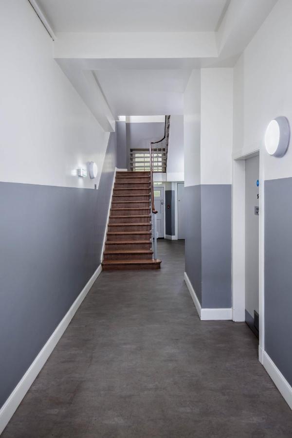 Modern Studio Apartment In Prime Central Location เอดินบะระ ภายนอก รูปภาพ